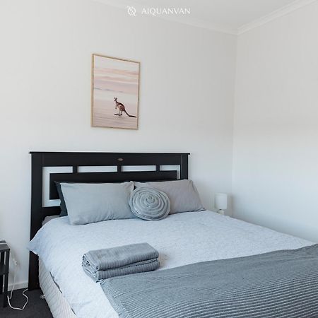 Coorong Island Retreat - Farm Stay At Pet Friendly Property Meningie Extérieur photo