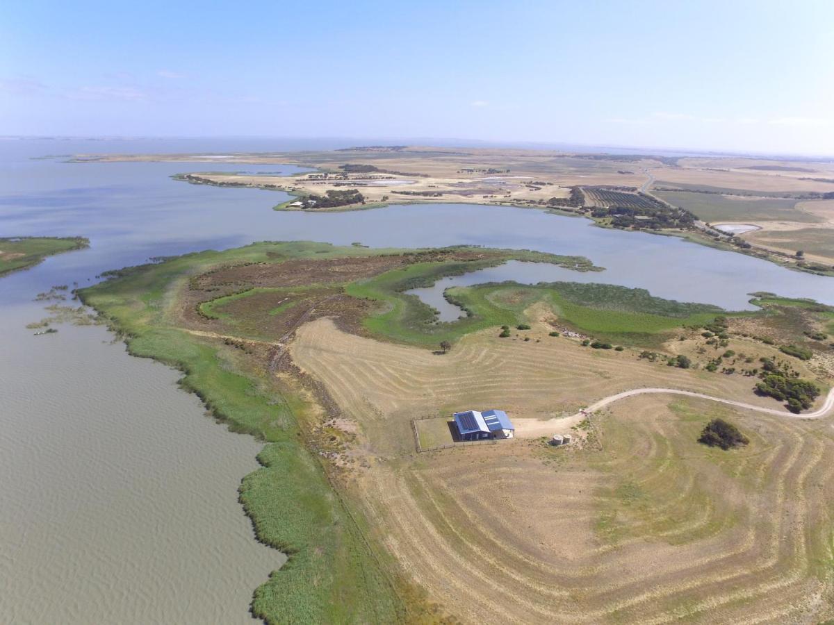 Coorong Island Retreat - Farm Stay At Pet Friendly Property Meningie Extérieur photo