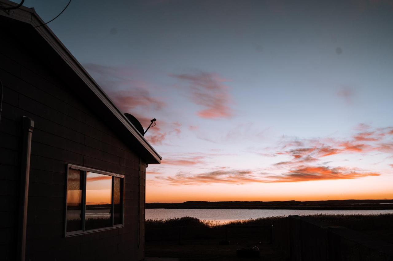 Coorong Island Retreat - Farm Stay At Pet Friendly Property Meningie Extérieur photo